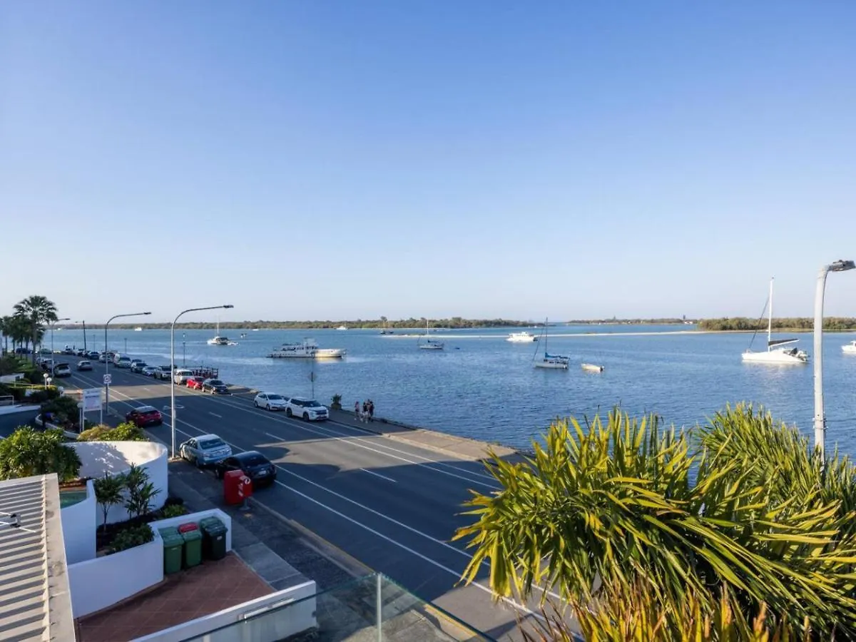 Waterfront Stunning Antique 4Rms 7Beds Holidayhome Gold Coast 0*,  Australia