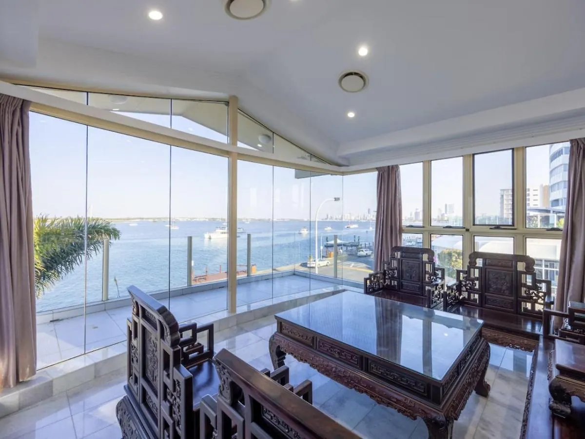Waterfront Stunning Antique 4Rms 7Beds Holidayhome Gold Coast Australia